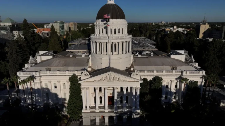 california-employers-navigate-divergent-federal-and-state-mandates-on-dei-and-lgbtq-protections