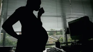 deloitte-consulting-faces-class-action-lawsuit-alleging-penalty-for-protected-parental-and-pregnancy-related-leave