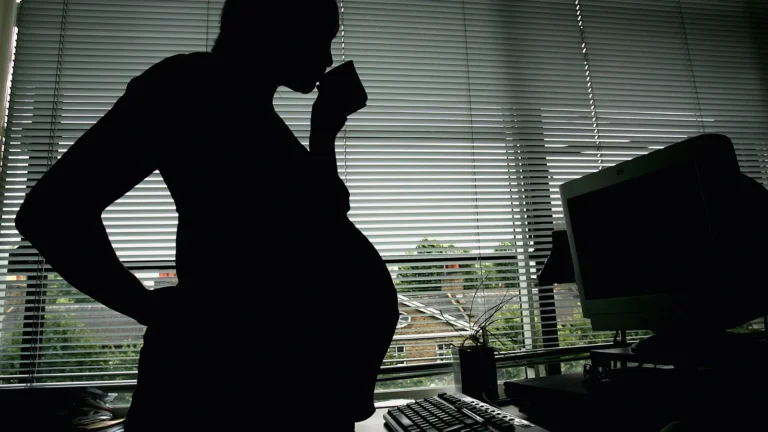 deloitte-consulting-faces-class-action-lawsuit-alleging-penalty-for-protected-parental-and-pregnancy-related-leave