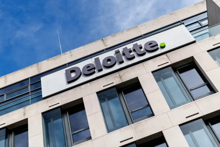 Branding at the Deloitte Germany headquarters in Munich