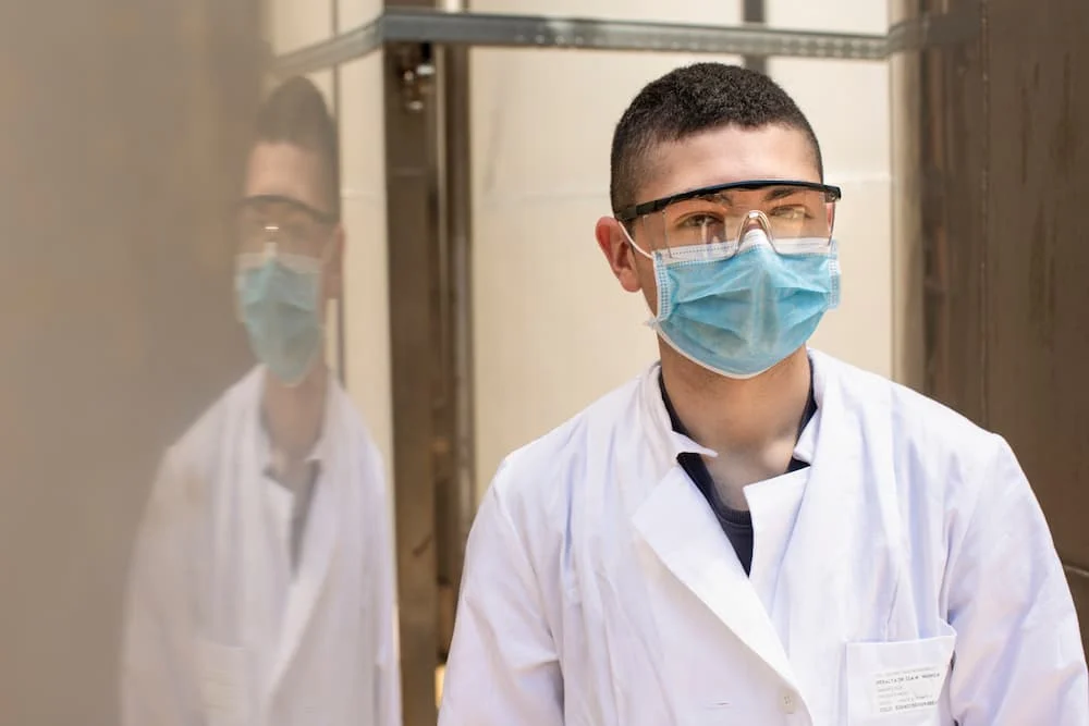 healthcare-leaders-grapple-with-widening-confidence-gap-amid-ai-surge-and-persistent-workforce-challenges