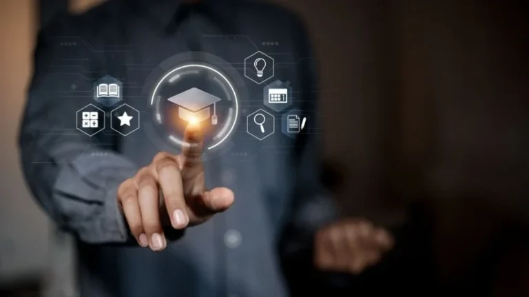 how-learning-management-systems-scale-training-for-distributed-and-remote-teams-in-the-modern-workplace