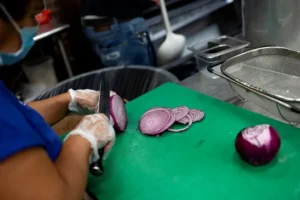 irs-names-professions-qualifying-for-tax-deductions-on-tipped-wages