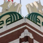 major-retail-and-hospitality-giants-prioritize-employee-experience-to-revolutionize-customer-satisfaction-amidst-high-turnover