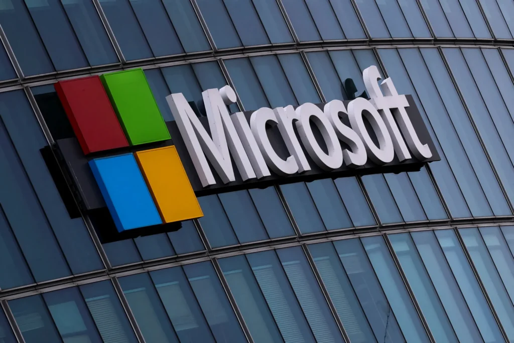 microsoft-initiates-first-voluntary-employee-buyout-amidst-ai-investment-and-strategic-realignment