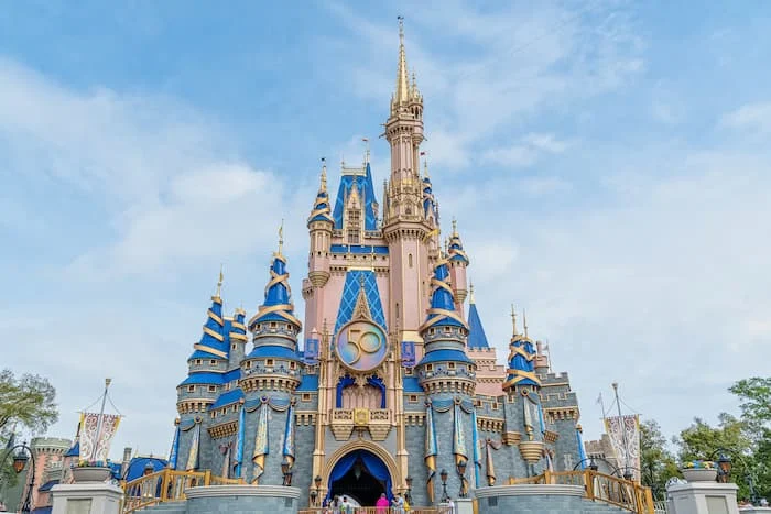 new-leaderships-shadow-mass-layoffs-become-a-recurring-theme-in-corporate-transitions