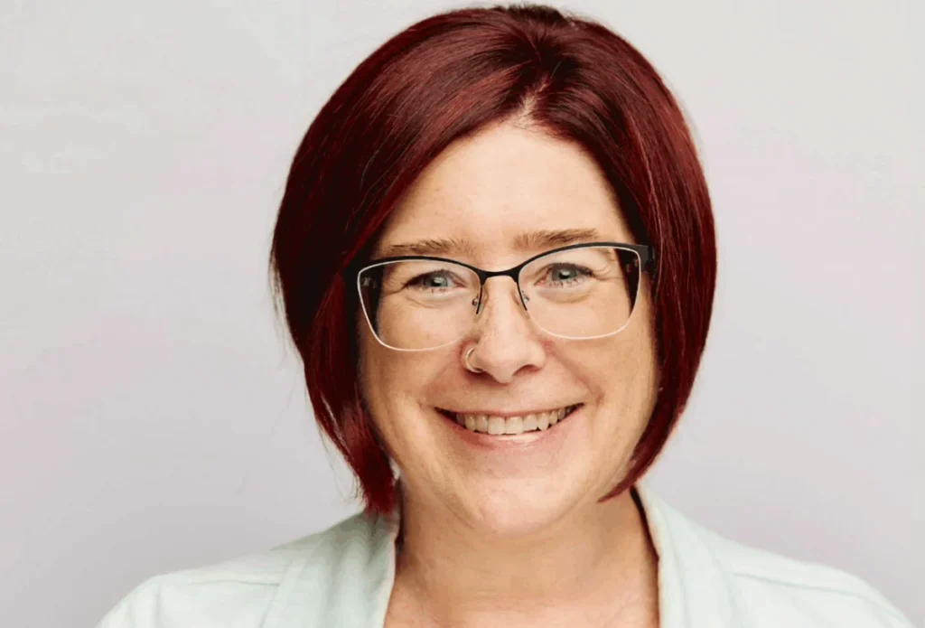 the-evolving-landscape-of-human-intelligence-crystallized-vs-fluid-in-the-age-of-autonomous-ai