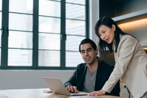 the-evolving-landscape-of-performance-reviews-from-annual-check-ins-to-continuous-dialogue