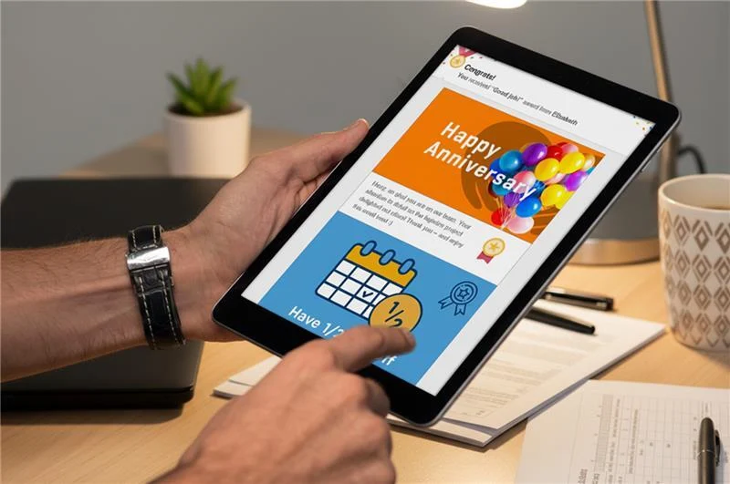 the-power-of-public-praise-how-social-employee-recognition-fuels-workplace-success