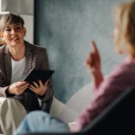 the-seven-core-qualities-of-effective-leadership-building-trust-driving-engagement-and-achieving-organizational-success