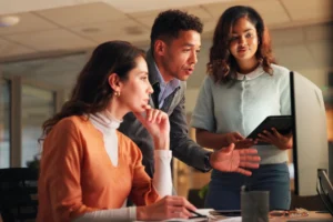 the-strategic-blueprint-for-lms-evaluation-seven-critical-questions-for-ld-leaders-in-the-digital-transformation-era