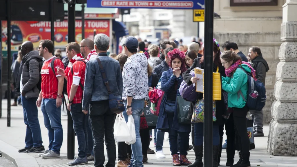 a-pervasive-crisis-over-5-million-uk-workers-suffer-clear-employment-rights-violations-major-study-reveals