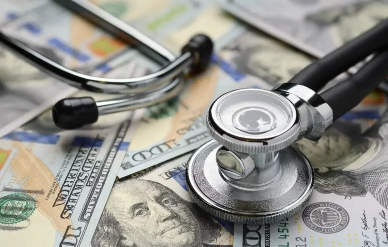 controlling-skyrocketing-healthcare-costs-a-practical-guide-for-american-businesses