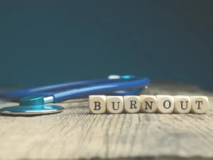 healthcare-worker-burnout-a-lingering-crisis-demanding-systemic-solutions-1