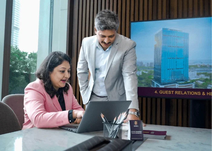 k-raheja-corp-launches-groundbreaking-reverse-mentoring-initiative-to-foster-intergenerational-collaboration-and-future-ready-leadership