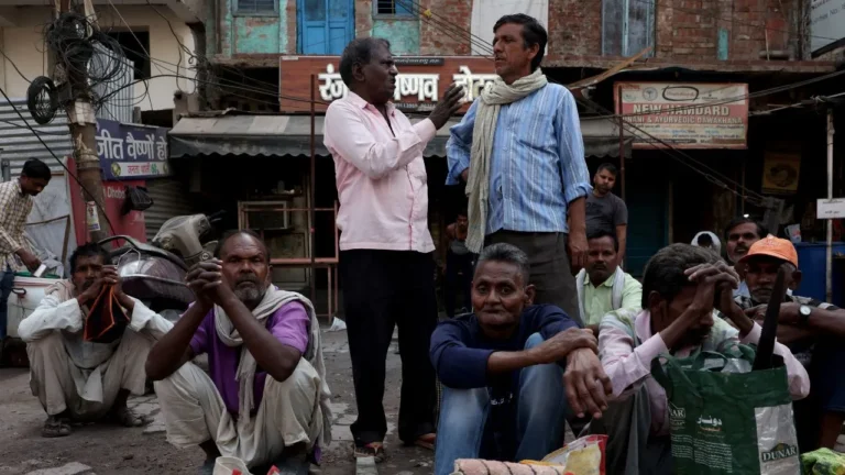 middle-east-conflict-squeezes-indian-employment-driving-return-migrants-home-and-crippling-export-demand