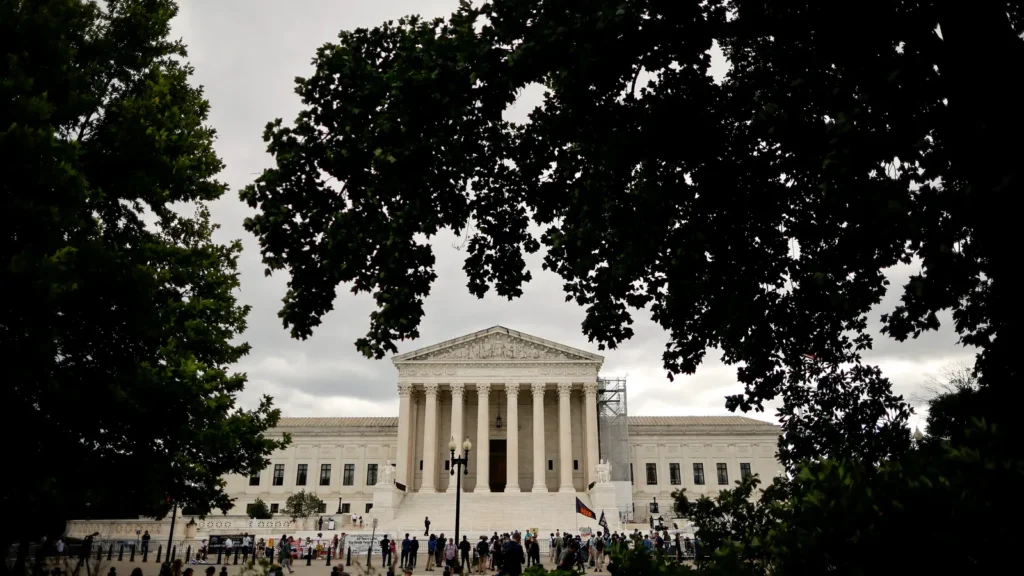 supreme-courts-unanimous-flowers-foods-decision-offers-limited-clarity-on-arbitration-exemption-for-transportation-workers