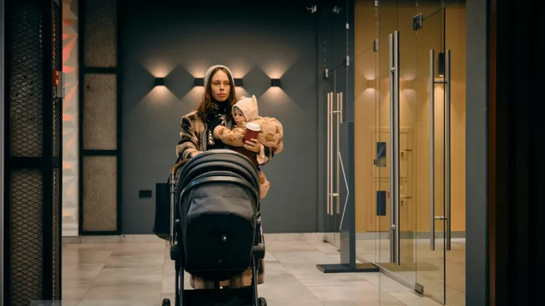 the-myth-of-having-it-all-why-modern-workplaces-are-failing-working-mothers