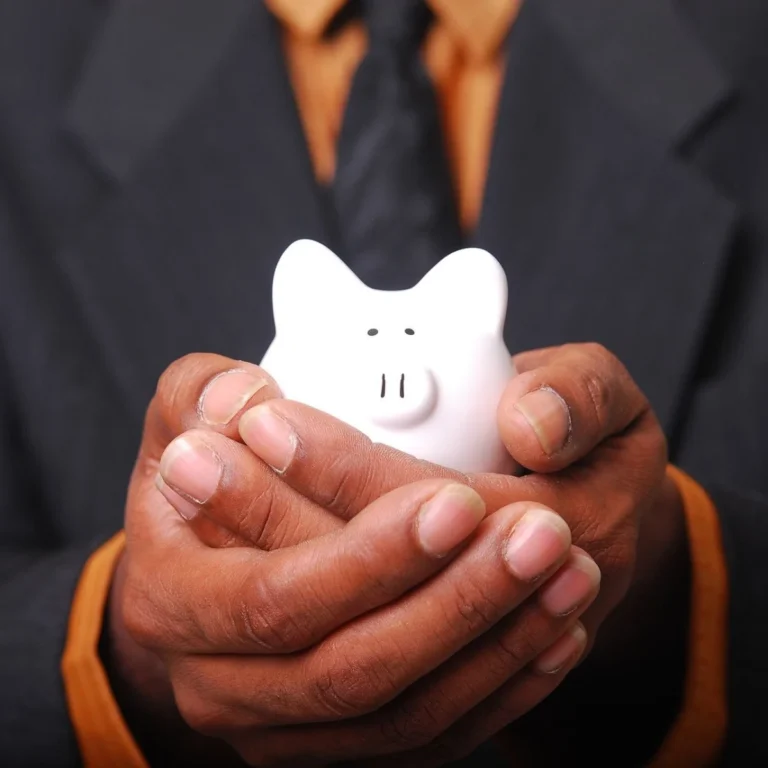 uk-employers-pivot-to-cost-management-amidst-rising-business-expenses-and-global-uncertainty