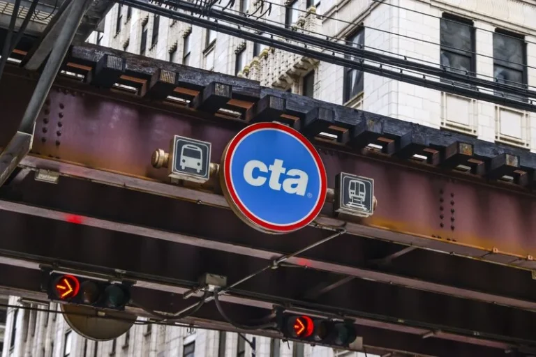 Companies And Public Service In Chicago
