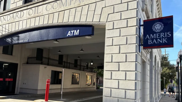 ameris-bank-faces-material-adverse-effect-warning-after-80-million-jury-verdict-in-former-ceos-wrongful-termination-and-bonus-dispute