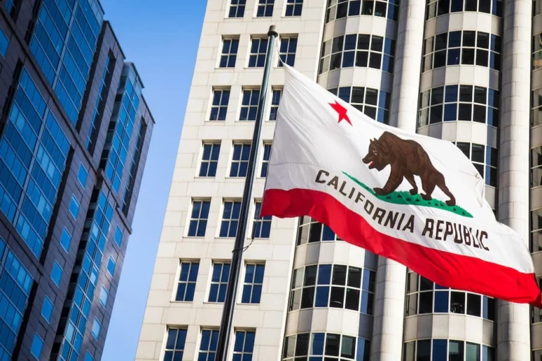 california-ignites-national-debate-with-groundbreaking-executive-order-on-ai-driven-job-displacement-and-workforce-protection