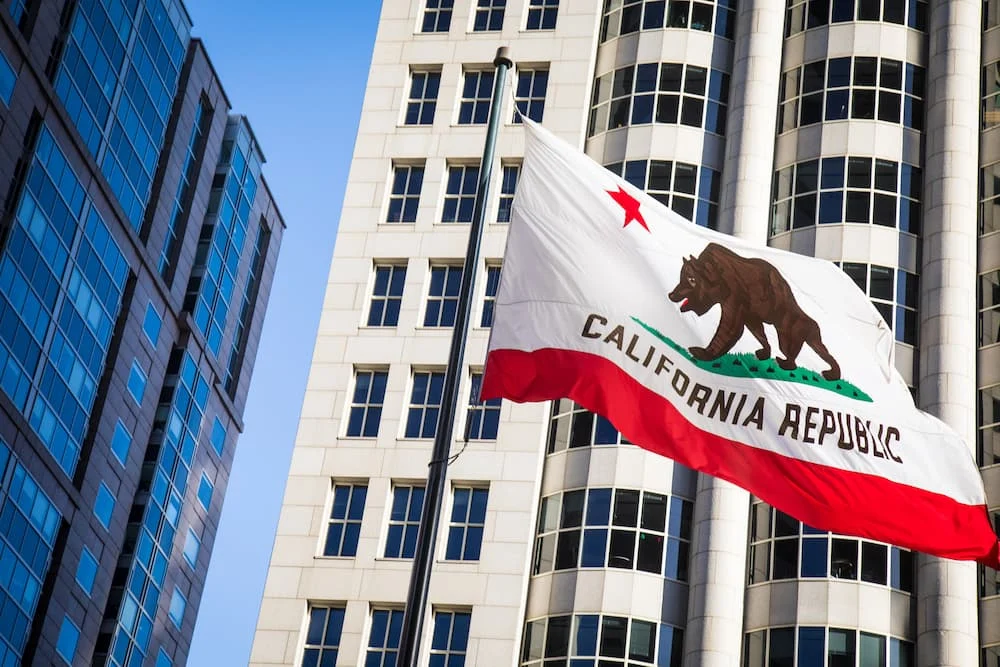 california-ignites-national-debate-with-groundbreaking-executive-order-on-ai-driven-job-displacement-and-workforce-protection