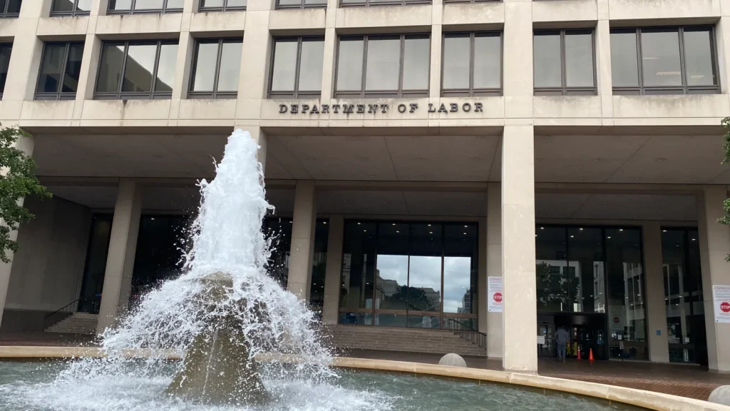 department-of-labor-issues-sweeping-overtime-guidance-in-four-new-opinion-letters