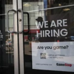 initial-jobless-claims-dip-slightly-but-labor-market-shows-signs-of-moderation-amidst-inflation-concerns