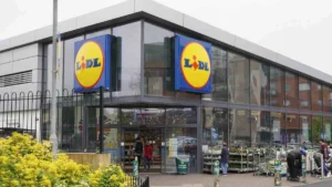lidl-pioneers-direct-interview-pathway-for-long-term-unemployed-in-major-uk-recruitment-drive-to-combat-rising-job-insecurity