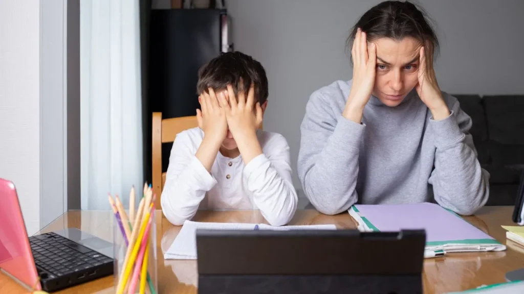 most-working-parents-say-traditional-jobs-no-longer-fit-family-life-new-survey-finds
