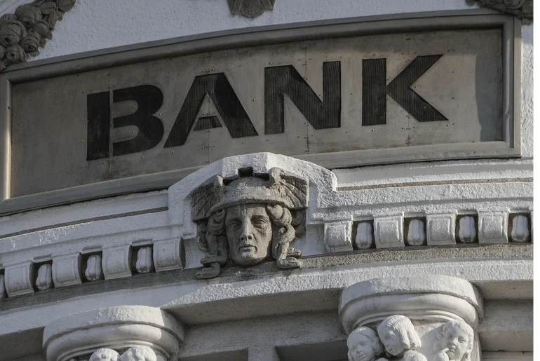 public-sector-banks-defy-digitalization-trends-with-significant-workforce-expansion-in-fy26-emphasizing-human-capital-for-growth