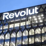 revolut-drops-remote-first-policy-for-new-graduates