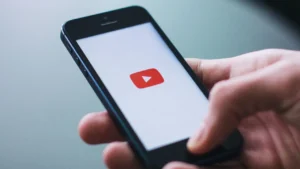 social-medias-double-edged-sword-gen-z-leverages-platforms-for-career-growth-amidst-rising-misinformation