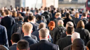 uk-labour-market-enters-cautious-phase-as-vacancies-fall-to-three-year-low-amidst-lingering-economic-uncertainty