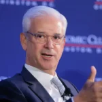 wells-fargo-ceo-charlie-scharf-navigates-nuanced-ai-landscape-emphasizing-dual-impact-on-employment-and-strategic-efficiency