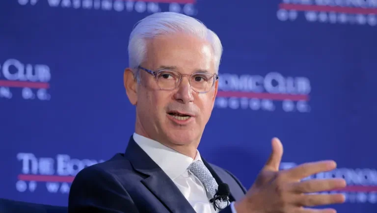 wells-fargo-ceo-charlie-scharf-navigates-nuanced-ai-landscape-emphasizing-dual-impact-on-employment-and-strategic-efficiency