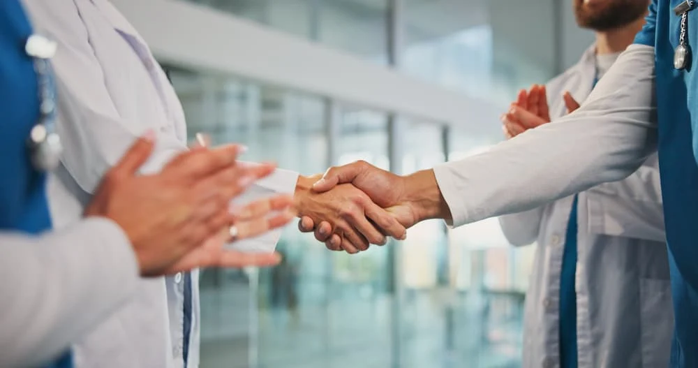 white-house-advisers-propose-billions-in-healthcare-savings-by-curbing-hospital-contract-clauses