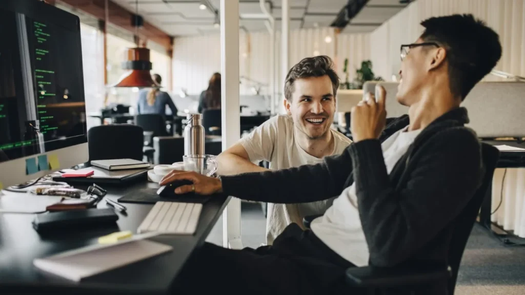 gen-z-is-leading-the-office-comeback-debunking-myths-and-embracing-hybrid-work