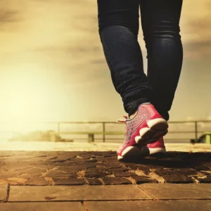 hourly-movement-breaks-offer-the-best-balance-between-wellbeing-and-productivity-study-finds