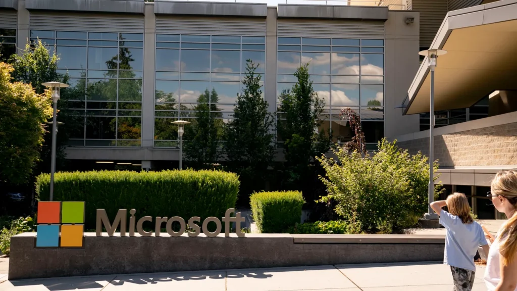 microsoft-launches-frontier-co-initiative-mobilizing-6000-experts-in-escalating-ai-talent-war