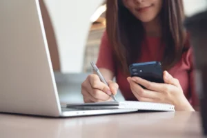 mobile-learning-trends-10-developments-shaping-workplace-learning-in-2026