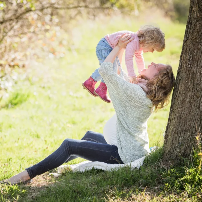 new-mothers-return-to-work-early-as-financial-pressures-shorten-maternity-leave-report-finds