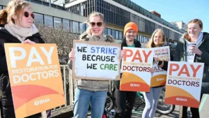 resident-doctors-in-england-end-three-year-strike-action-following-marginal-vote-to-accept-government-offer
