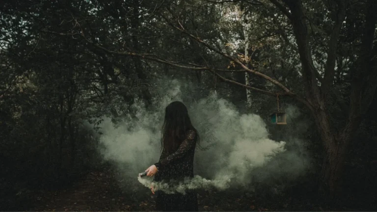 the-job-markets-unpredictability-drives-job-seekers-to-career-focused-witchcraft-and-rituals