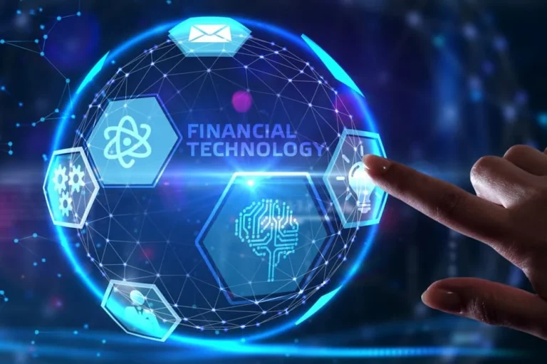 a-new-era-how-fintech-is-revolutionizing-hr-and-payroll-transforming-employee-engagement-and-financial-wellness