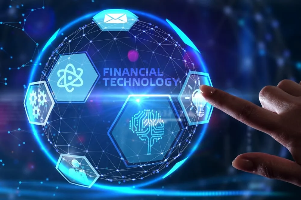 a-new-era-how-fintech-is-revolutionizing-hr-and-payroll-transforming-employee-engagement-and-financial-wellness