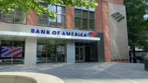 bank-of-america-tightens-hybrid-work-policy-amidst-broader-workforce-trends-in-upskilling-and-professional-development