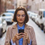bridging-the-gap-strategies-to-effectively-engage-the-worlds-deskless-workforce
