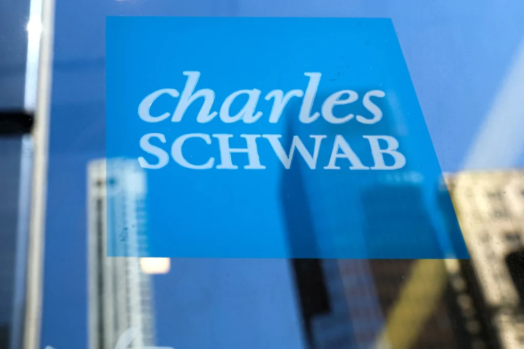 charles-schwab-to-significantly-expand-india-global-capability-centre-to-2000-employees-by-2027